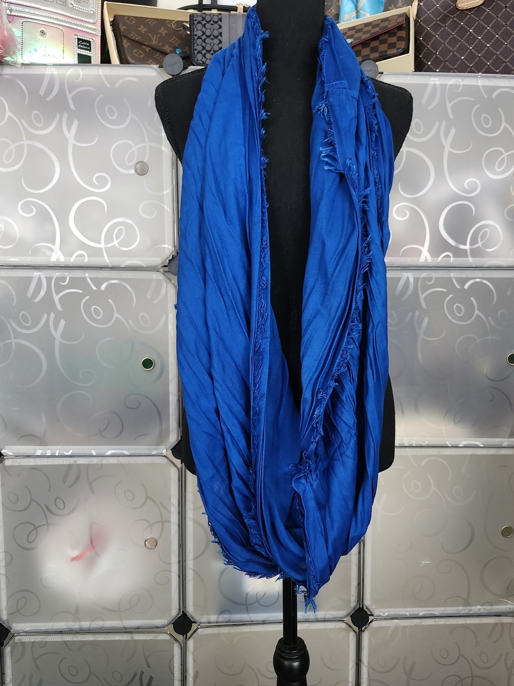 Infinity Scarf - Blue Lightweight Women Accessories 33" - Picture 2 of 2